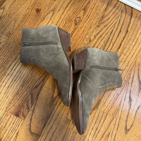 Marc Fisher Leather Western Detailed Ankle Boots Wanida Taupe Suede - Picture 6 of 10